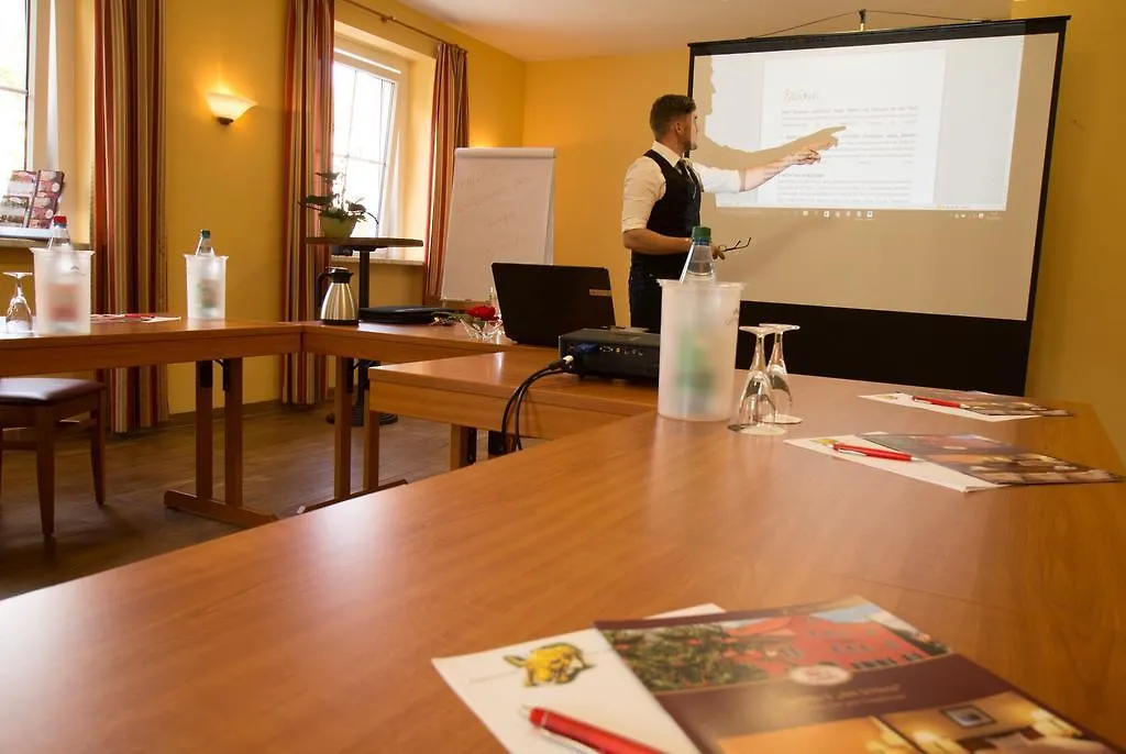 Hotel Residenz Am Schloss Dresden 2*,