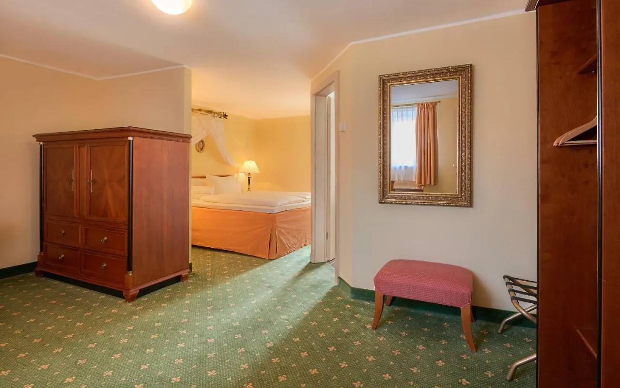 Residenz Am Schloss Hotel Dresden 2*,